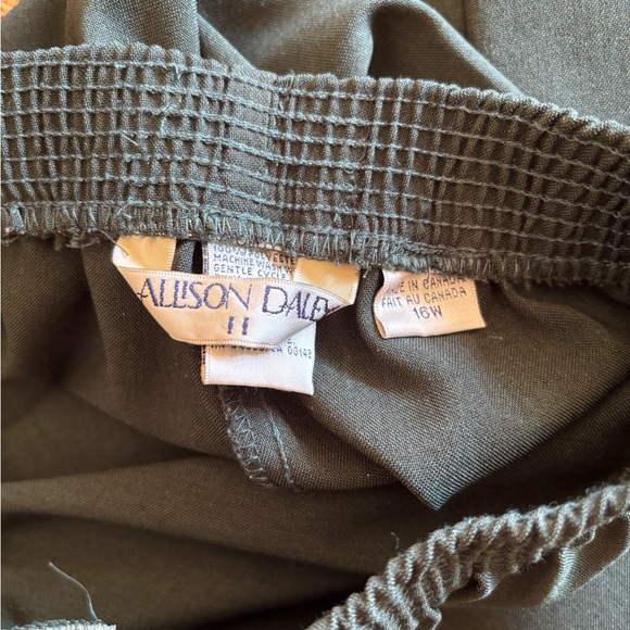 Allison Daley - Picture 2 of 2